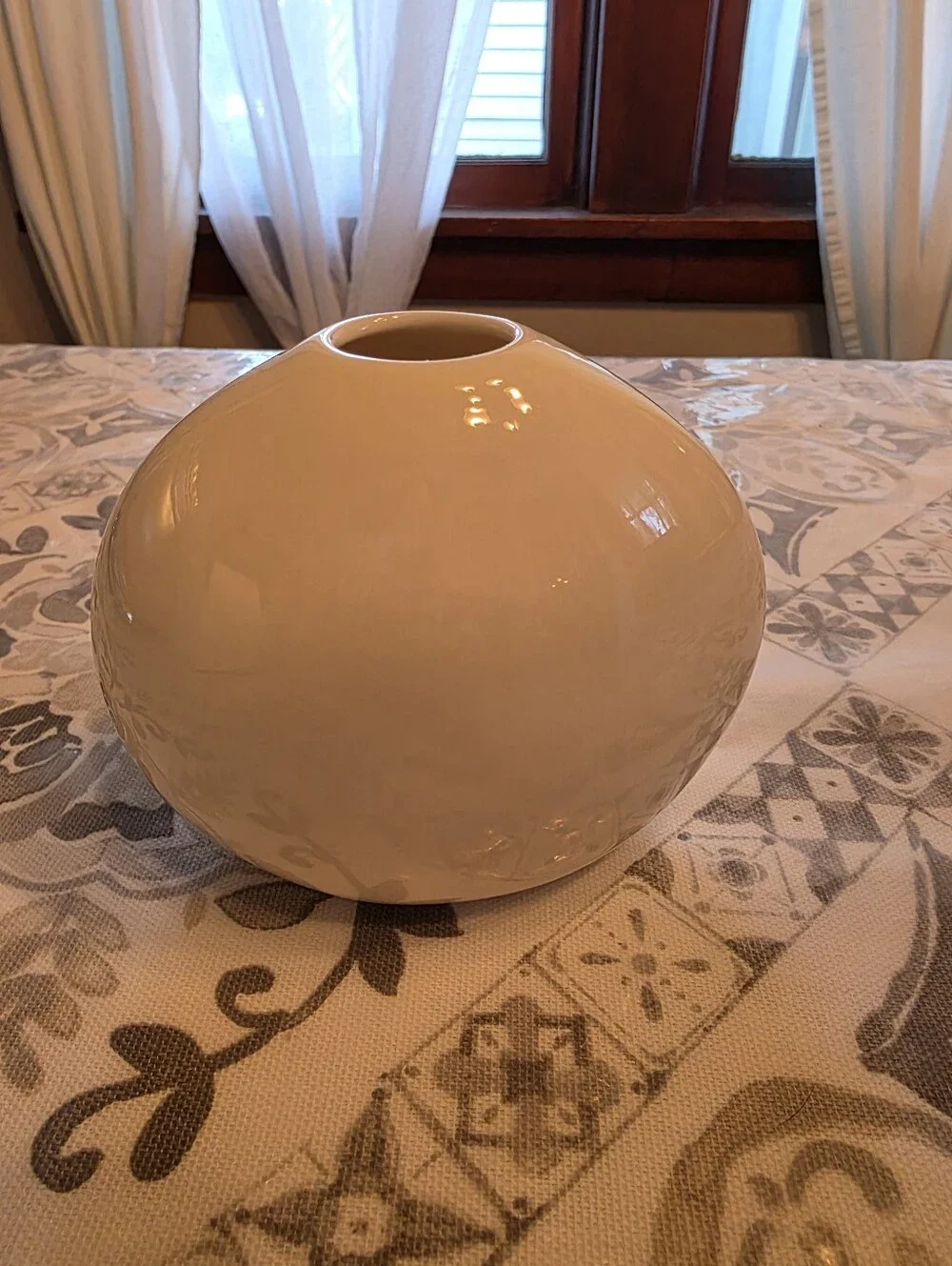 Crate & Barrel White Bean Vase 4